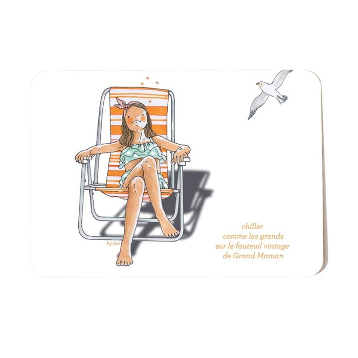Carte postale avec une petite fille assise sur un fauteuil